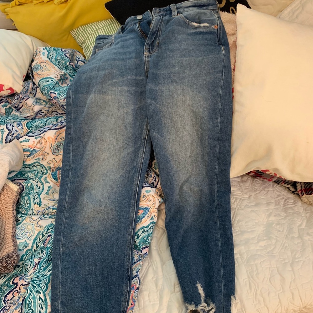 American Eagle distressed jeans